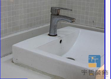 硅胶发霉黑点怎么去除